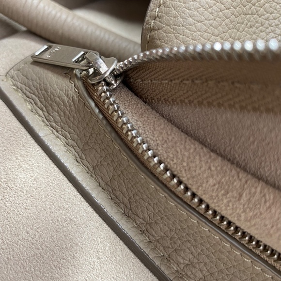 Celine Medium Big Bag in Soft Bare Calfskin - Light Taupe - Picture 16 of 16